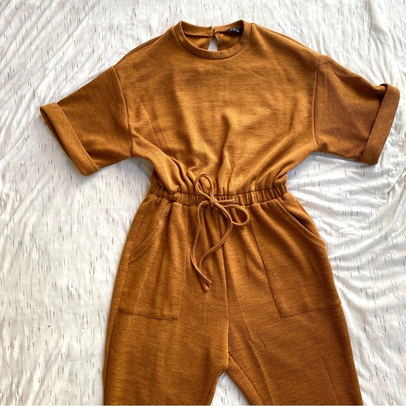 Privy Ribbed Knit Jogger Jumpsuit in Warm Caramel Brown, Size S, NWOT - Picture 3 of 8